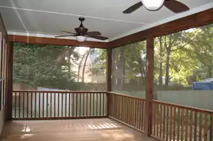 657 Leisure Ln, Mount Pleasant, SC 29464 - Photo 11