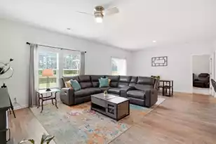 517 Spanish Wells Rd, Summerville, SC 29486 - Photo 9