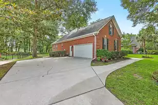 8614 Fairway Woods Dr W, North Charleston, SC 29420 - Photo 43