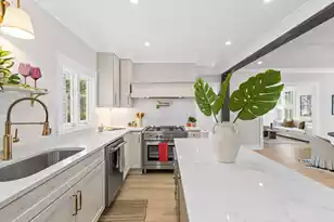 61 Maple St, Charleston, SC 29403 - Photo 15