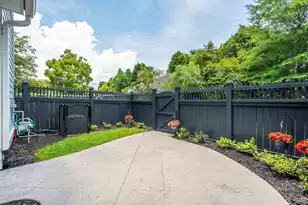 2069 Kings Gate Ln, Mount Pleasant, SC 29466 - Photo 13