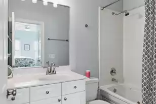 13 Kirkland Ln, Charleston, SC 29401 - Photo 11