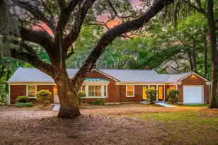 562 Fort Johnson Rd, Charleston, SC 29412 - Photo 1