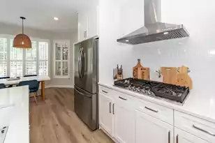 1752 James Basford Pl, Mount Pleasant, SC 29466 - Photo 3