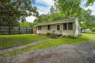 1182 Russell Dr, Mount Pleasant, SC 29464 - Photo 3