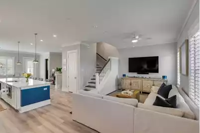 549 Cooper Village Lane, Mount Pleasant, SC 29464 - Photo 13