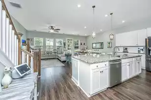 3044 Emma Ln, Mount Pleasant, SC 29466 - Photo 3