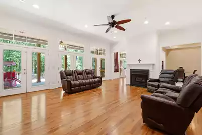 1404 Leisure Drive, Summerville, SC 29486 - Photo 7
