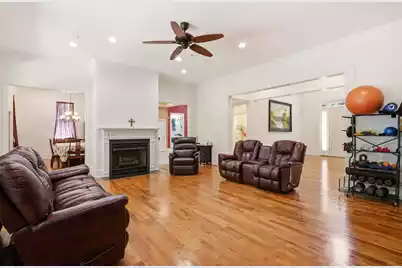 1404 Leisure Drive, Summerville, SC 29486 - Photo 9