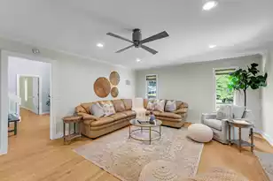 354 Molasses Ln, Mount Pleasant, SC 29464 - Photo 35