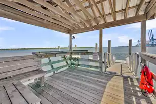 354 Molasses Ln, Mount Pleasant, SC 29464 - Photo 65