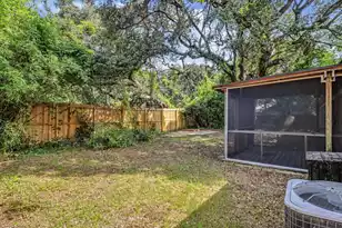 616 Center St, Mount Pleasant, SC 29464 - Photo 7