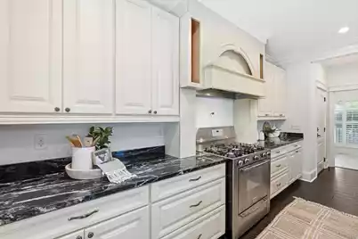 629 Bridlewood Lane, Mount Pleasant, SC 29464 - Photo 11