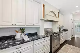 629 Bridlewood Ln, Mount Pleasant, SC 29464 - Photo 11