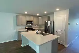 135 Sunrise Ln E, Summerville, SC 29486 - Photo 5