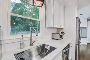 1053 Planters Curve, Mount Pleasant, SC 29464 - Photo 13