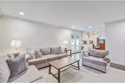 1053 Planters Curve, Mount Pleasant, SC 29464 - Photo 21