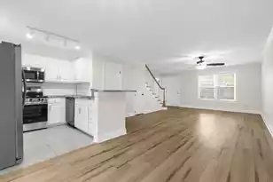 1677 Lauda Dr, Mount Pleasant, SC 29464 - Photo 15