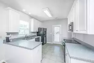 111 Foxglove Ave, Summerville, SC 29483 - Photo 13