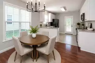 111 Foxglove Ave, Summerville, SC 29483 - Photo 9