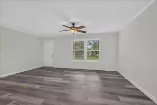 3671 Pandora Dr, Mount Pleasant, SC 29466 - Photo 3