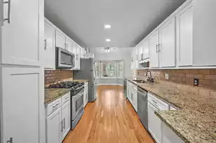 818 Law Ln, Mount Pleasant, SC 29464 - Photo 17