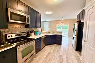 195 Tupalo Dr, Summerville, SC 29483 - Photo 9