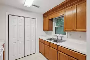 415 Carolina Ave W, Summerville, SC 29483 - Photo 61