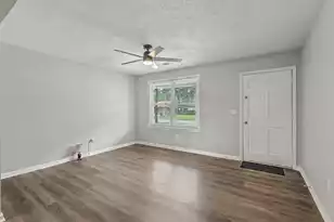 108 Bee St, Summerville, SC 29483 - Photo 5