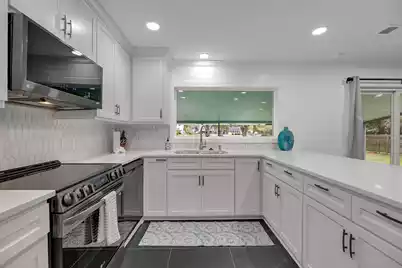 764 Creekside Drive, Charleston, SC 29412 - Photo 17