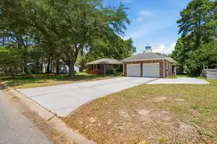 686 Pelzer Dr, Mount Pleasant, SC 29464 - Photo 7