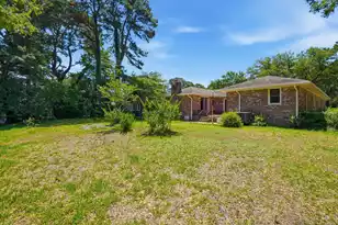 686 Pelzer Dr, Mount Pleasant, SC 29464 - Photo 9