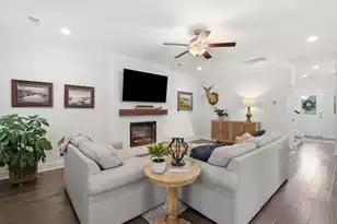 1319 Lucinda St, Mount Pleasant, SC 29466 - Photo 11