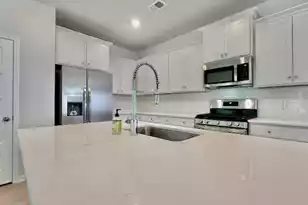1040 Grace Fld Ave, Summerville, SC 29485 - Photo 13