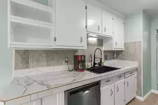 109 Carriage Ct, Summerville, SC 29486 - Photo 7