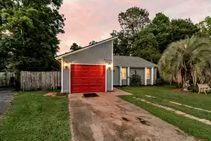 109 Carriage Ct, Summerville, SC 29486 - Photo 5