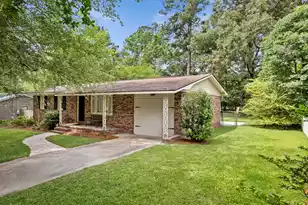 411 Forest Cir, Summerville, SC 29483 - Photo 3