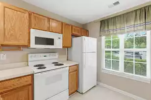 903 Elm Hall Cir, Summerville, SC 29483 - Photo 5