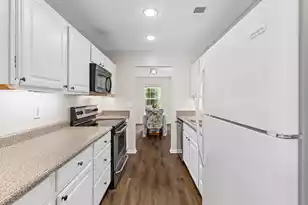 1645 Dexter Ln, Charleston, SC 29412 - Photo 9