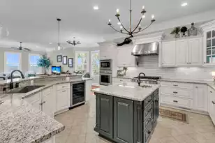 2676 Crooked Stick Ln, Mount Pleasant, SC 29466 - Photo 9