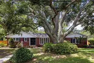 1335 Old Colony Rd, Mount Pleasant, SC 29464 - Photo 1