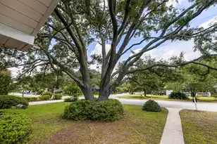 1335 Old Colony Rd, Mount Pleasant, SC 29464 - Photo 3