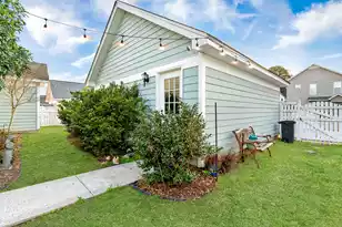 302 Hydrangea St, Summerville, SC 29483 - Photo 17