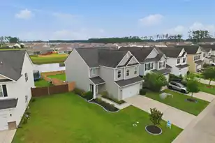 810 Redbud Ln, Summerville, SC 29486 - Photo 5