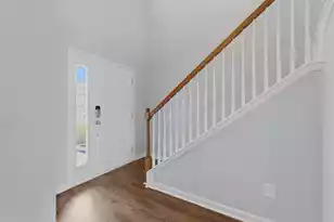 810 Redbud Ln, Summerville, SC 29486 - Photo 7