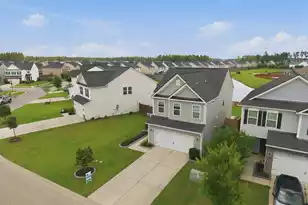 810 Redbud Ln, Summerville, SC 29486 - Photo 3
