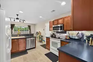 105 Warrell Cir, Summerville, SC 29485 - Photo 9