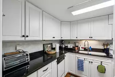 14 Lockwood Drive #7Abg, Charleston, SC 29401 - Photo 19