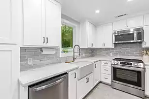 1527 Staffordshire Dr, Charleston, SC 29407 - Photo 11