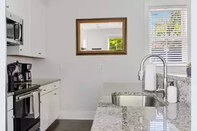 162 Spring Street #D, Charleston, SC 29403 - Photo 7